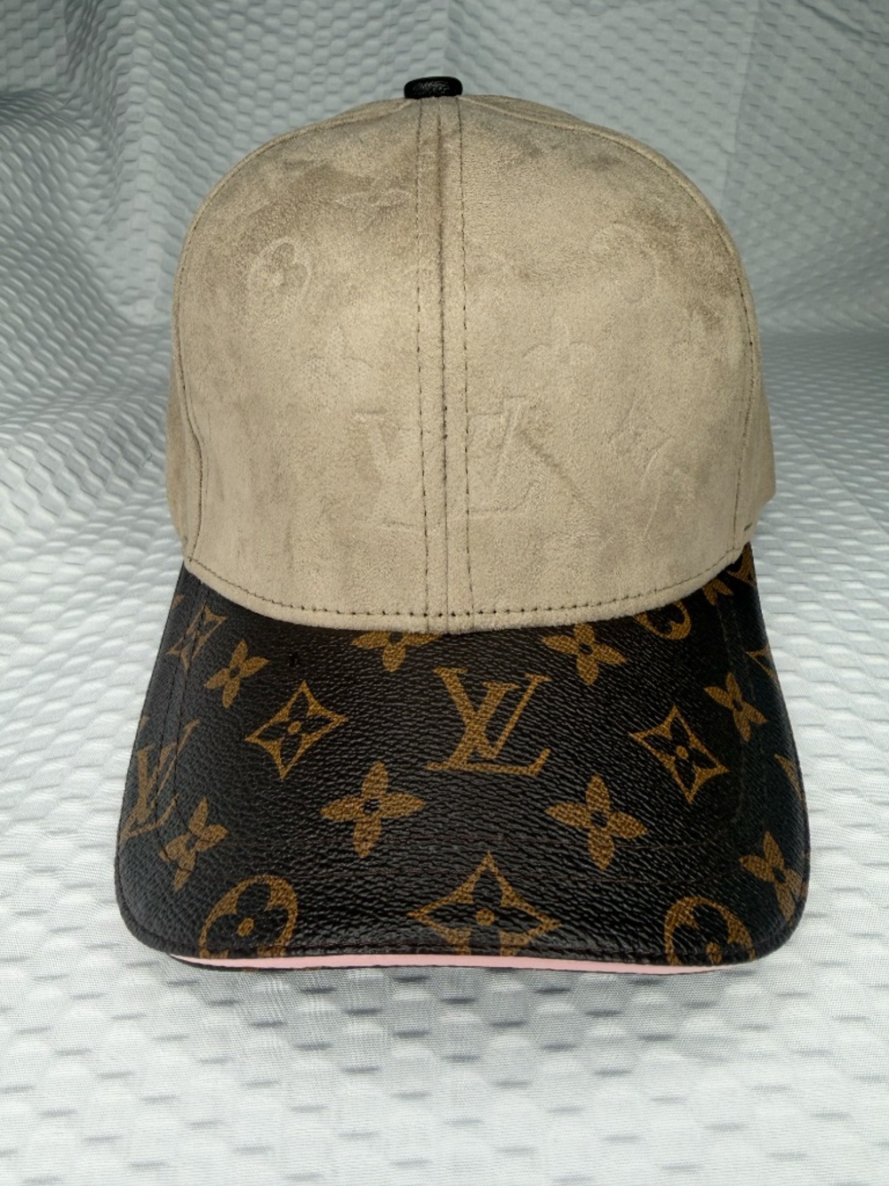 LOUIS VUITTON CAP OU PAS MONOGRAM CANVAS AND SUEDE CAP EXCELLENT - Picture 2 of 7